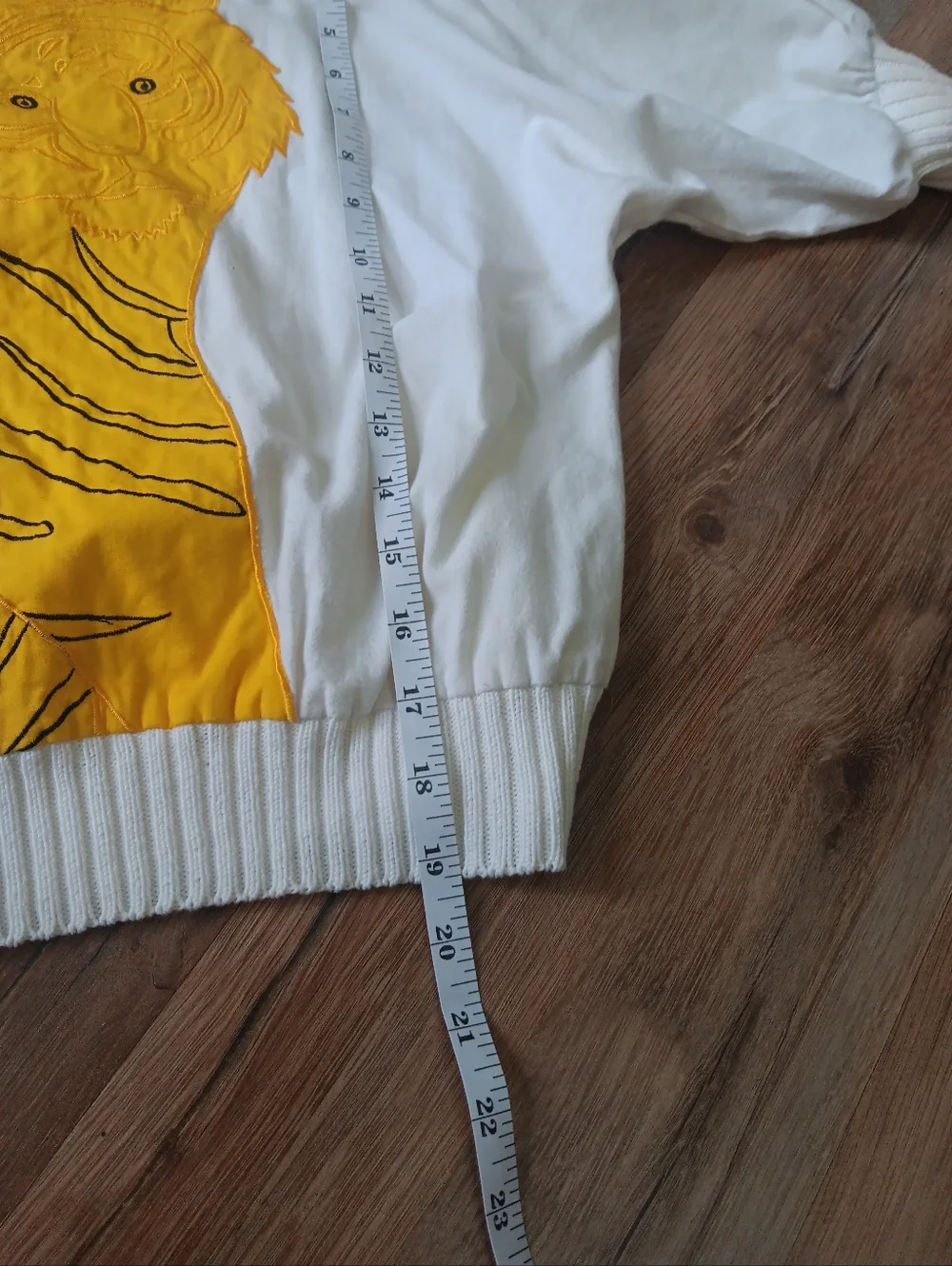 Vintage Yellow and Cream Tiger Graphic Top - Picture 5 of 5